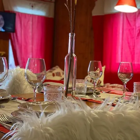 公寓 Alpine Majestic Escape - Balcone Sulle Piste Di Sci Cir 0102